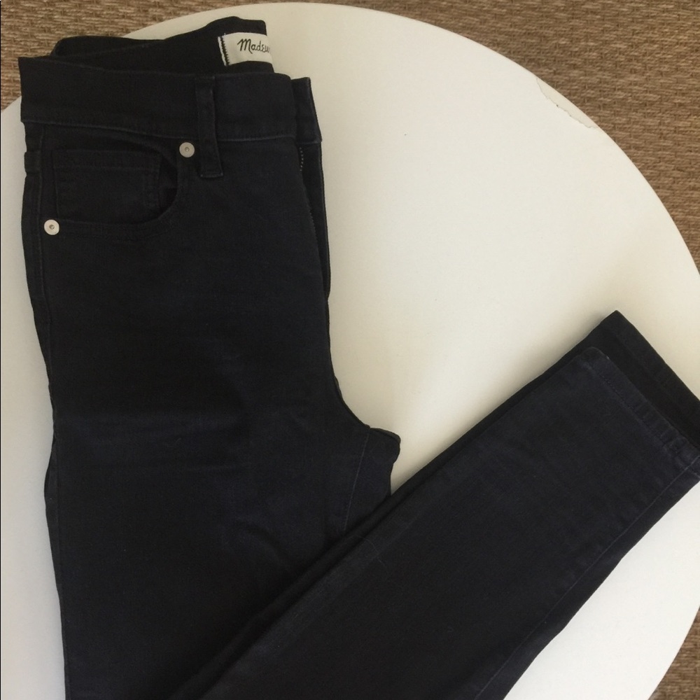 Madewell | 26 | 9” High Rise black denim